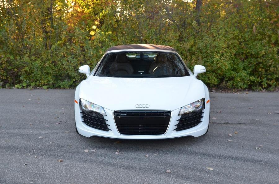  Audi R8 Spyder 2011 года  (NA) (фото 16 из 59)